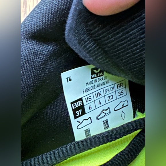 NWOB VEJA IMPALA BLACK CREAM - sz 6 (fits like 5.5-6) - Picture 7 of 7